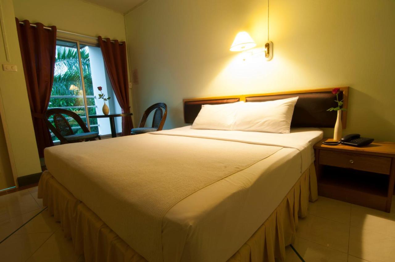 Boonthavon Aparthotel Chiang Mai Exterior photo